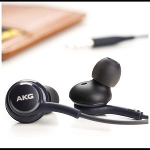 New AKG EO-IG955 Galaxy S9/S8/S8+ Earphones